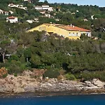 Les Calanques Hotel 3*