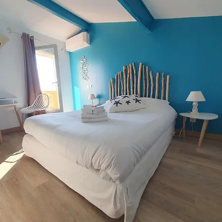 Les Calanques レ・ズィサンブル