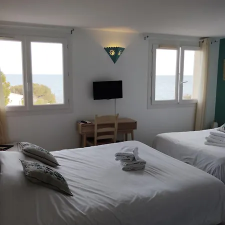 Les Calanques ホテル