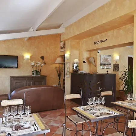 Les Calanques Hotell