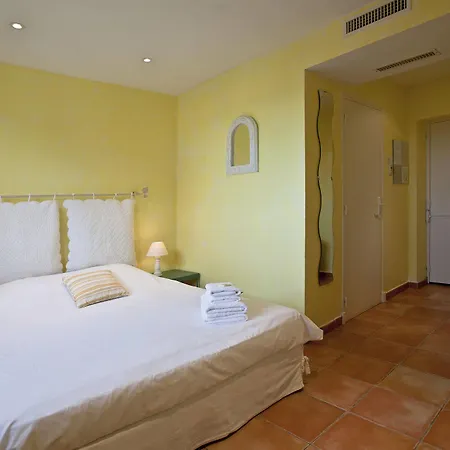 Hotell Les Calanques