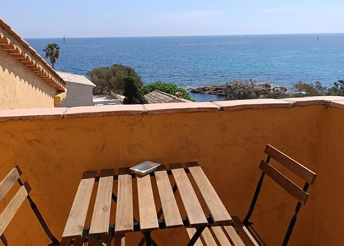 Les Calanques 3* 레지상브르