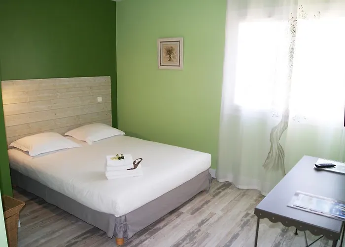 Les Calanques 3* 레지상브르