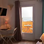 Hotel Les Calanques 3*