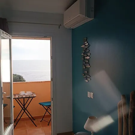 Hotel Les Calanques 3*