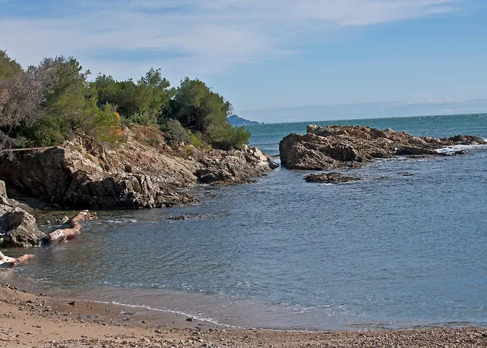 فندق Les Calanques 3*